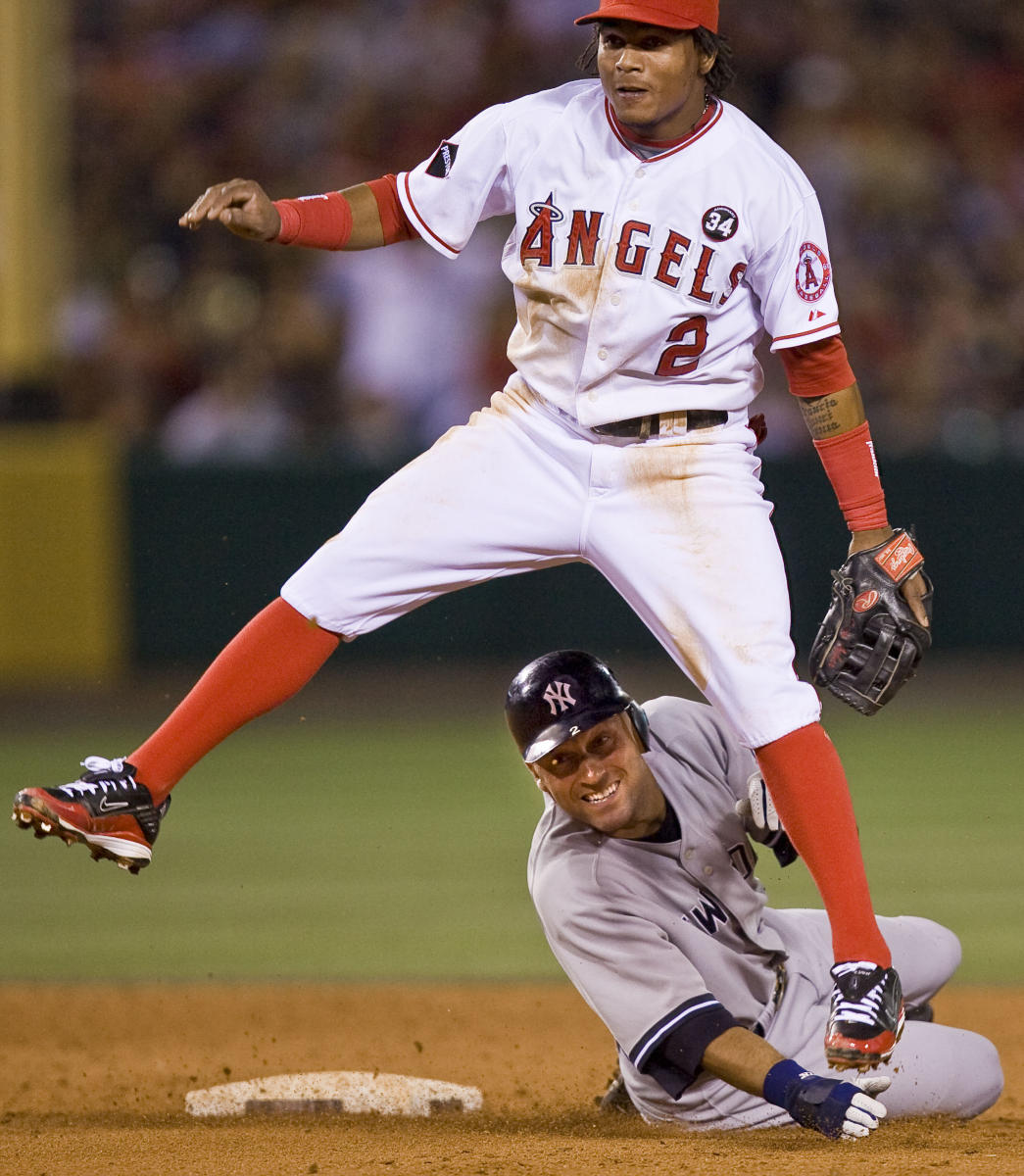 © 2009 Mark Avery/AP