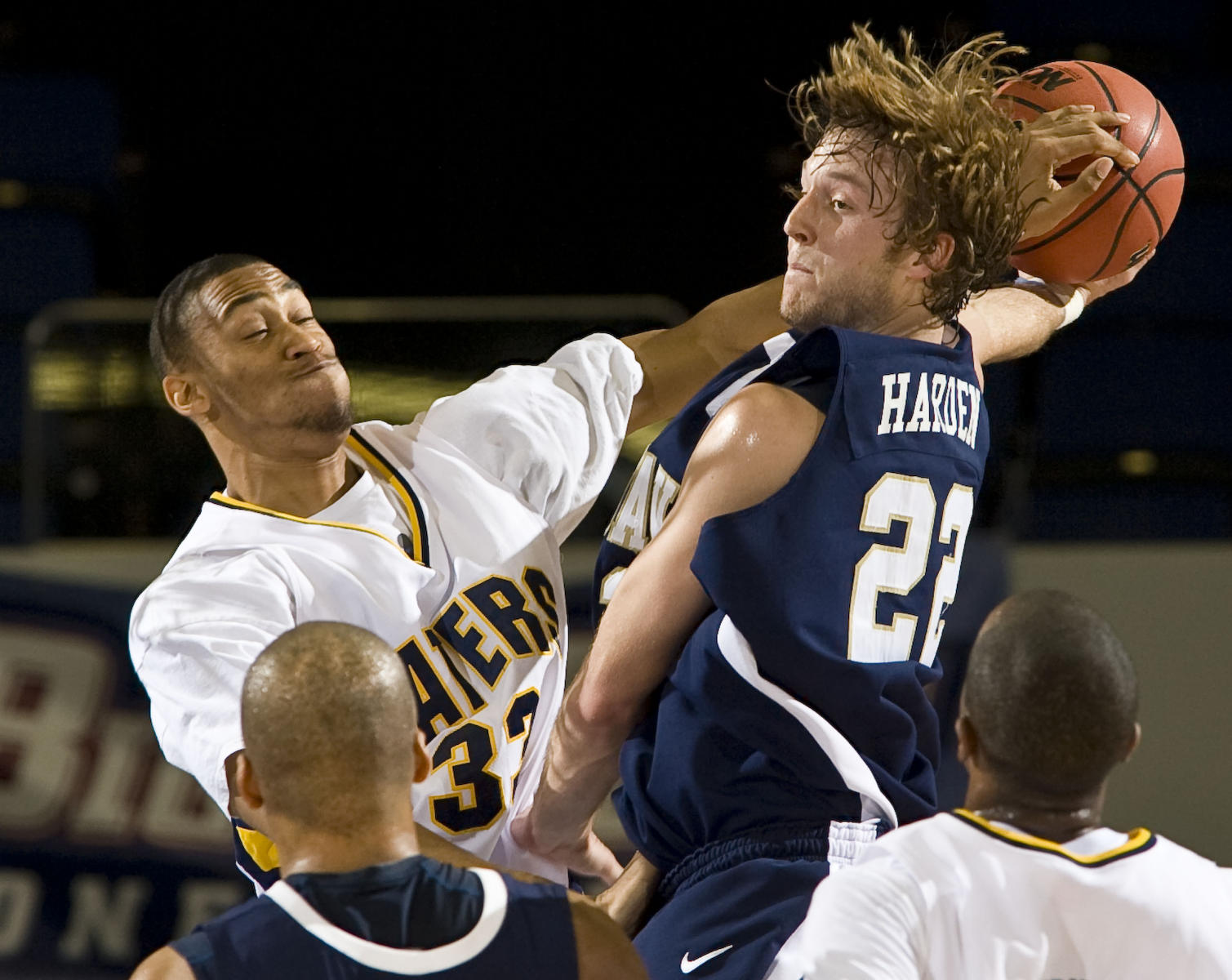 © 2009 Mark Avery/AP