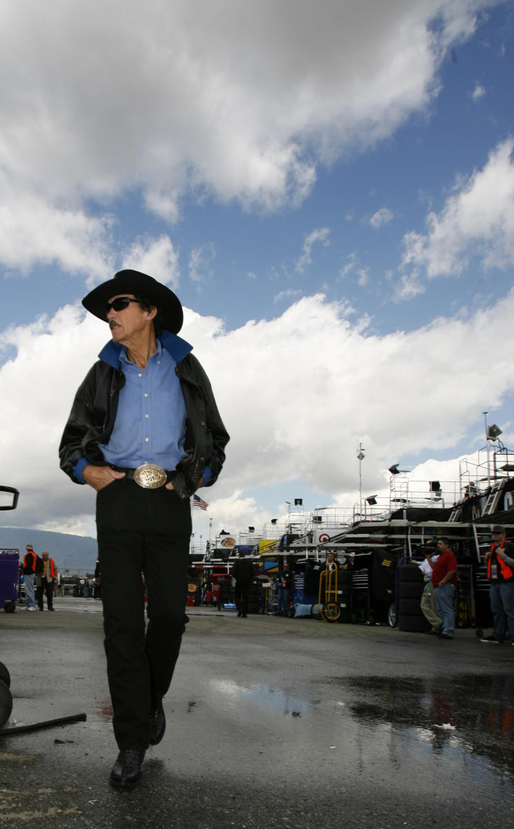 © 2007 Mark Avery/AP
